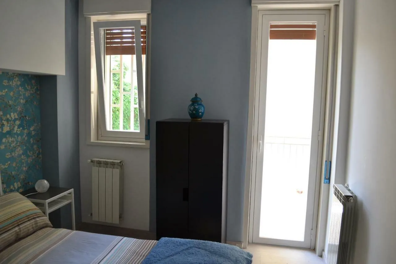 Suite Time Van Gogh Catania Apartment